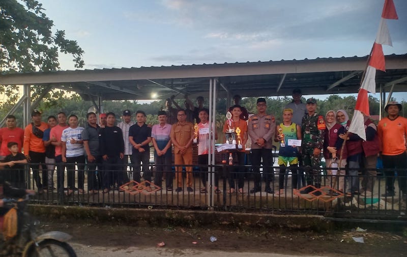 'Supernova' Juara Pacu Sampan Mini di Sungai Soriak Kuansing