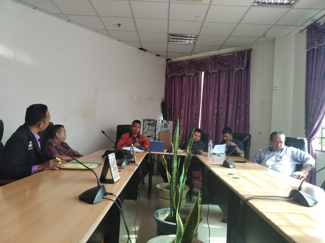 Masalah Dengan PT IJA Tidak Kunjung Selesai, Masyarakat Sungai Bela Datangi Wakil Rakyat