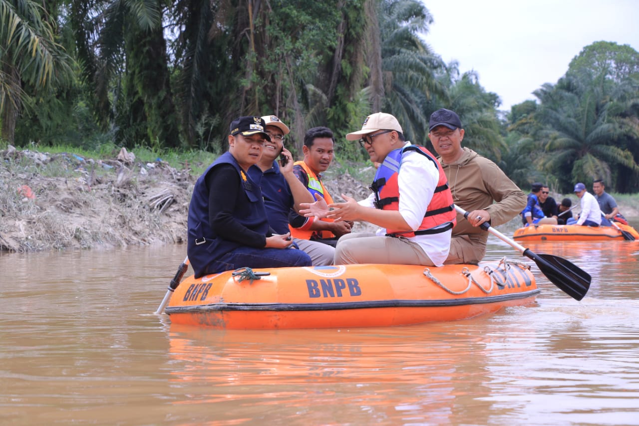 Pemko Pekanbaru Minta Bantuan Pusat Tangani Banjir Akibat Luapan Sungai