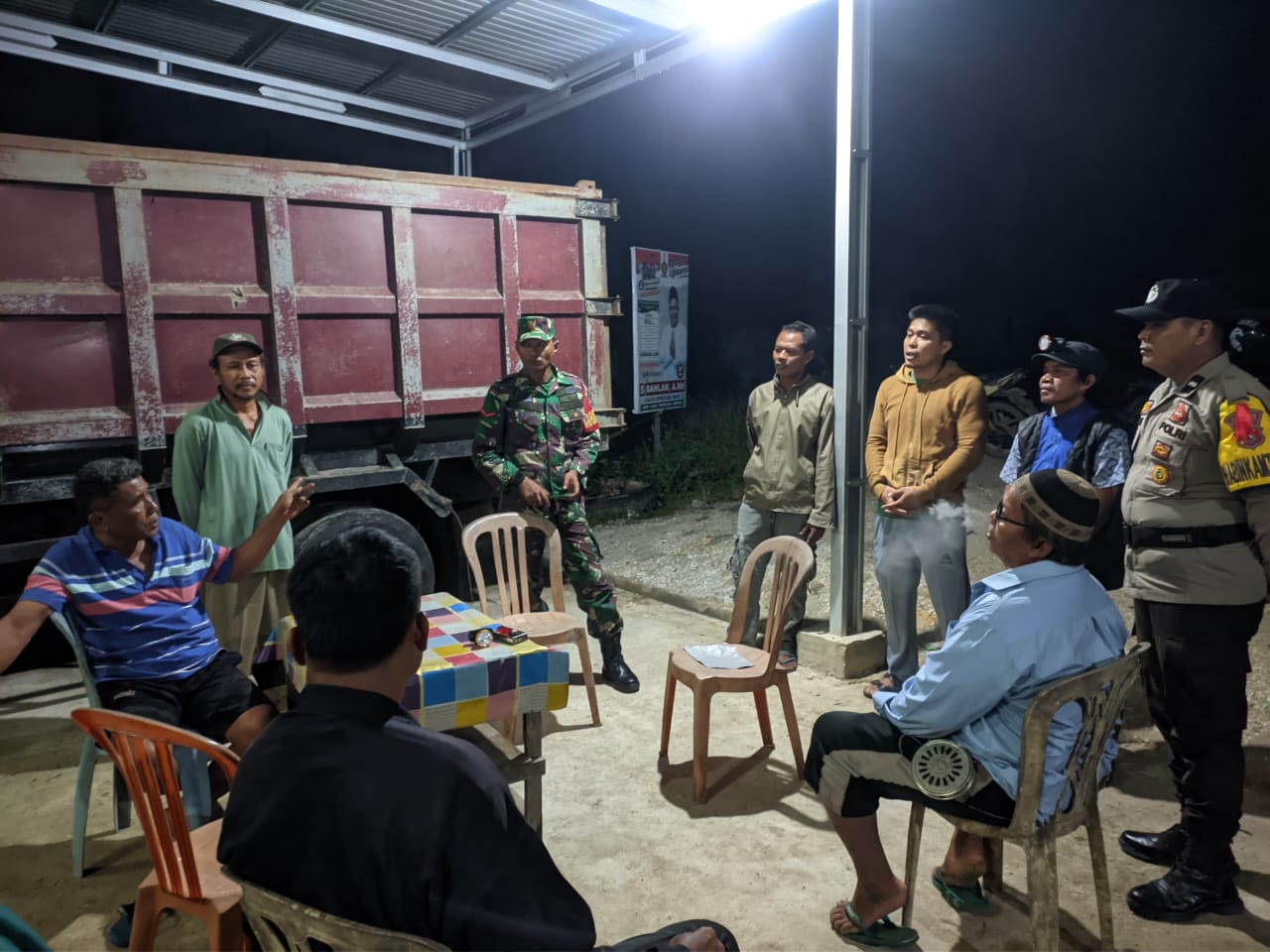 Patroli Gabungan 3 Pilar Polsek Kempas, Ciptakan Rasa Aman Menjelang Pemilu 2024