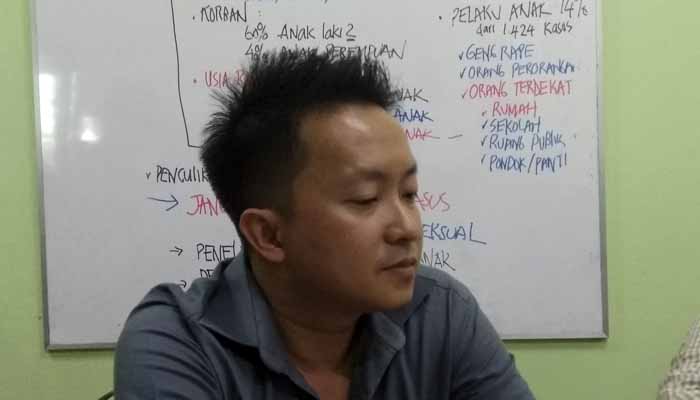 Klaim Mengejutkan Jonathan soal Video 'Tendangan' ke Bocah