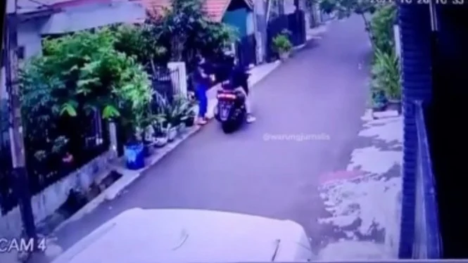 Viral Wanita Kena Begal Payudara, Terekam CCTV