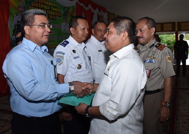 Bupati : Jangan Jual Tanah Hanya Untuk Kebutuhan Pernikahan Anak