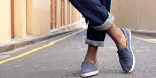 Ini Dampak Buruk yang Bakal Muncul dari Kebiasaan Memakai Sepatu Tanpa Kaus Kaki
