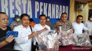 Satresnarkoba Polresta Pekanbaru Tangkap Bandar Narkoba Internasional, Uang Rp3,2 Miliar Disita