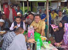 Hadir di Tengah Korban Kebakaran Pasar Cik Puan, Agung Minta Pemko Segera Carikan Solusi