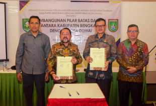 Pemkab Bengkalis Bersama Pemko Dumai Teken Kerjasama Pembangunan Pilar Batas Daerah