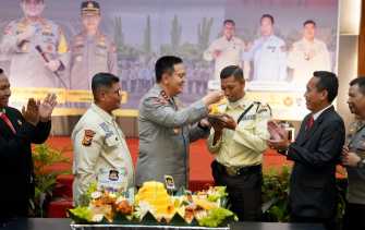 Irjen Iqbal Beri Arahan Tegas Saat Satpam Hadapi Pelaku Kejahatan