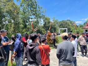 Warga Pangkalan Batang Barat Gelar Aksi Damai, Tuntut Pj Kades Mundur dari Jabatan