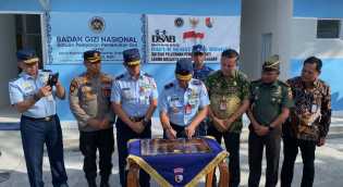 Panglima Koops Udara I Resmikan Dapur Makan Bergizi Gratis di Lanud Roesmin Nurjadin Pekanbaru