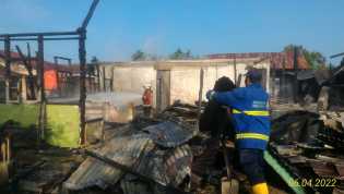 Diduga Akibat Korsleting Listrik, 3 Rumah Petak di Rumbai Terbakar