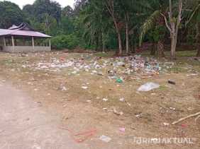 Sampah Berserakan Pasca Pergelaran Pacu Jalur Tepian 3 Muaro Kuansing