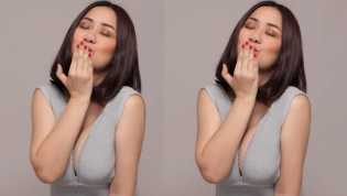 Makin Hot, Tante Ernie Pose Telentang di Sofa!