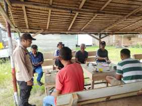 Polsek Sungai Apit Laksanakan Sambang Warga untuk Ciptakan Keamanan Menjelang Pilkada Serentak 2024