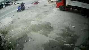 Terekam CCTV, Polisi Buru Pelaku Jambret di Jalan Cipta Karya