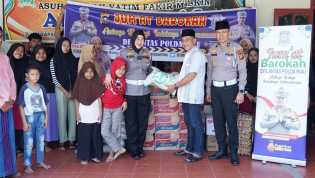 Ditlantas Polda Berikan Sembako di Panti Asuhan Al-Istiqlal dan Sosialisasikan Pemilu Damai 2024
