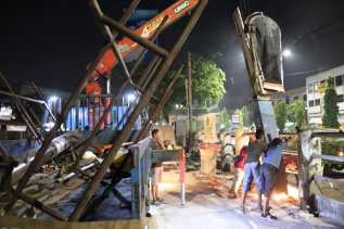 Dua Tiang Reklame Ilegal Ditebang Tim Yustisi Pekanbaru