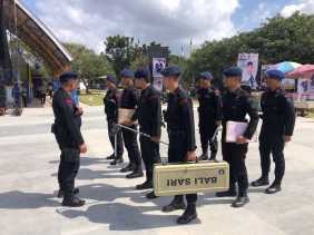 Unit Jibom Brimob Sterilisasi Lokasi Kampanye Calon Presiden RI di Dumai