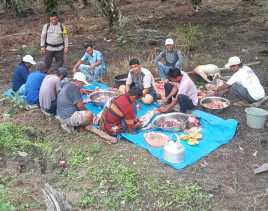 Polsek TPTM Sambangi Warga, Sosialisasi Pilkada Damai Jelang Pencoblosan di Rokan Hilir