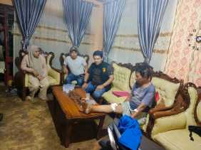 Warga dan Polisi yang Ditabrak Buronan Terpental, Kakinya Mendapat 20 Jahitan