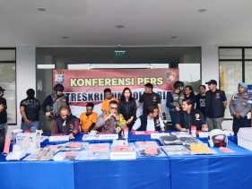 Ditreskrimum Polda Riau Tangkap Dua Perampok Bersenpi di Kampar