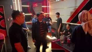 Polda Riau Kembali Razia THM, Puluhan Pengunjung Jalani Pemeriksaan Urine