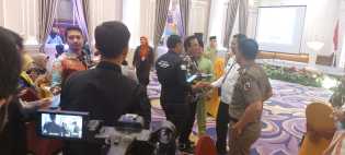 Sekda Pekanbaru Buka Sosialisasi Penyelenggaraan KLA Di Hotel Royal Asnof Pekanbaru