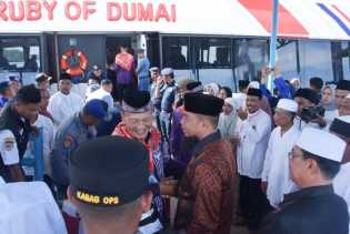 174 CJH Bengkalis Kloter 13 Dilepas dari Pelabuhan BSL Menuju Batam