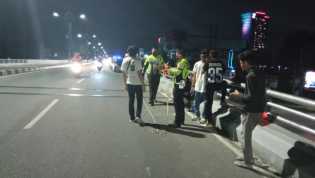 Dihantam Xenia, Sejoli Tewas  Terpental dari Atas Flyover SKA