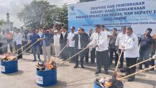 Disuplai dari Batam, Mendag Musnahkan Barang Impor Senilai Rp10 Miliar