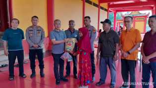 Rayakan HUT ke-9, Klenteng Kwan Tee Kong Bio Bagikan 300 Paket Sembako