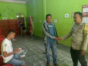 Bhabinkamtibmas Polsek Kuantan Tengah Aktif Edukasi Warga untuk Pilkada Damai 2024