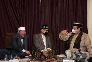 Miliki Puluhan Ribu Santri, Airlangga Hartarto Dorong Buntet Pesantren Punya Usaha Sendiri