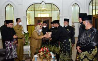 LAMR Bengkalis Akan Berikan Gelar Adat ke Bupati Bengkalis Kasmarni 