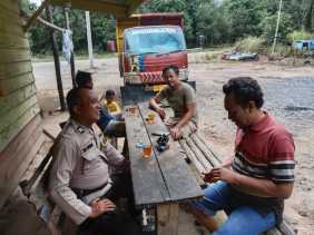 Babinkamtibmas Polsek Kemuning Ujung Tombak Pemilu Damai 2024