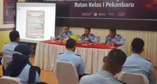 Persiapan Layanan Kunjungan Tatap Muka Untuk Warga Binaan, Kepala Rutan Pekanbaru Kumpulan Jajaran 