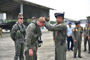 Gelar Latihan Elang Ausindo 2025, F-35 RAAF Mendarat di Lanud Roesmin Nurjadin