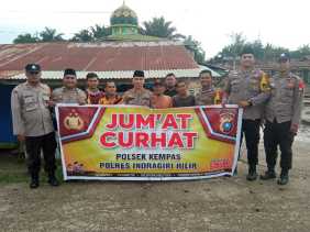 Jumat Curhat, Kapolsek Kempas Ajak Masyarakat Ciptakan Pemilu Damai 2024