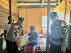 Kapolsek Rimba Melintang Salurkan Bantuan Sembako dan Ajak Masyarakat Wujudkan Pilkada Damai 2024