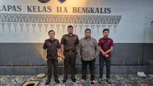 Diduga Korupsi KUR Rp 838 Juta, Mantri BRI Unit Pinggir Ditahan Kejari Bengkalis