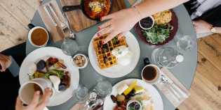 Guna Menurunkan Berat Badan, ketahui Jarak Waktu Makan yang Ideal Dilakukan