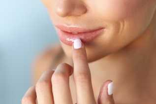 Berikut Tips Bikin Bibir Merah Secara Alami