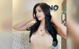 Pose Manja Maria Vania Bikin Otak Netizen Ngehang!