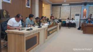 Kadisbun Riau dan Bupati Pelalawan Temui Massa Aksi TNTN: Pendataan Jadi Langkah Awal Cari Solusi