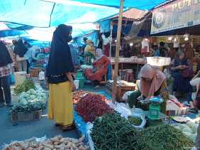Jelang Idul Adha, Harga Cabai Merah Makin Pedas