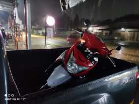 Dilindas Truk, Pemotor Wanita Tewas Ditempat