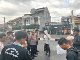 Seram Riau Gelar Aksi Jilid III, Desak Polda Tangkap Kacab Wilayah III Disdik Riau