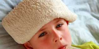 Lebih Baik Mana, Air Hangat atau Air Dingin untuk Kompres Demam?