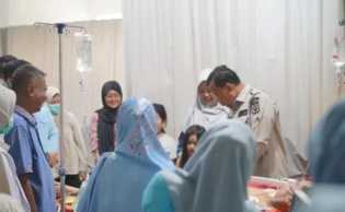 Kunjungi RSUD Teluk Kuantan, Bupati Suhardiman Komitmen Tingkatkan Pelayanan Kesehatan