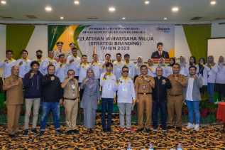 Pelatihan Strategi Branding, Karmila Sari Ingin Anak Muda Riau Ketularan Jiwa Creativepreneur Anak Bandung